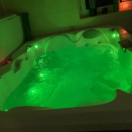 Bm Apartament Spa Jacuzzi & Sauna Na Wylacznosc Legnica Esterno foto
